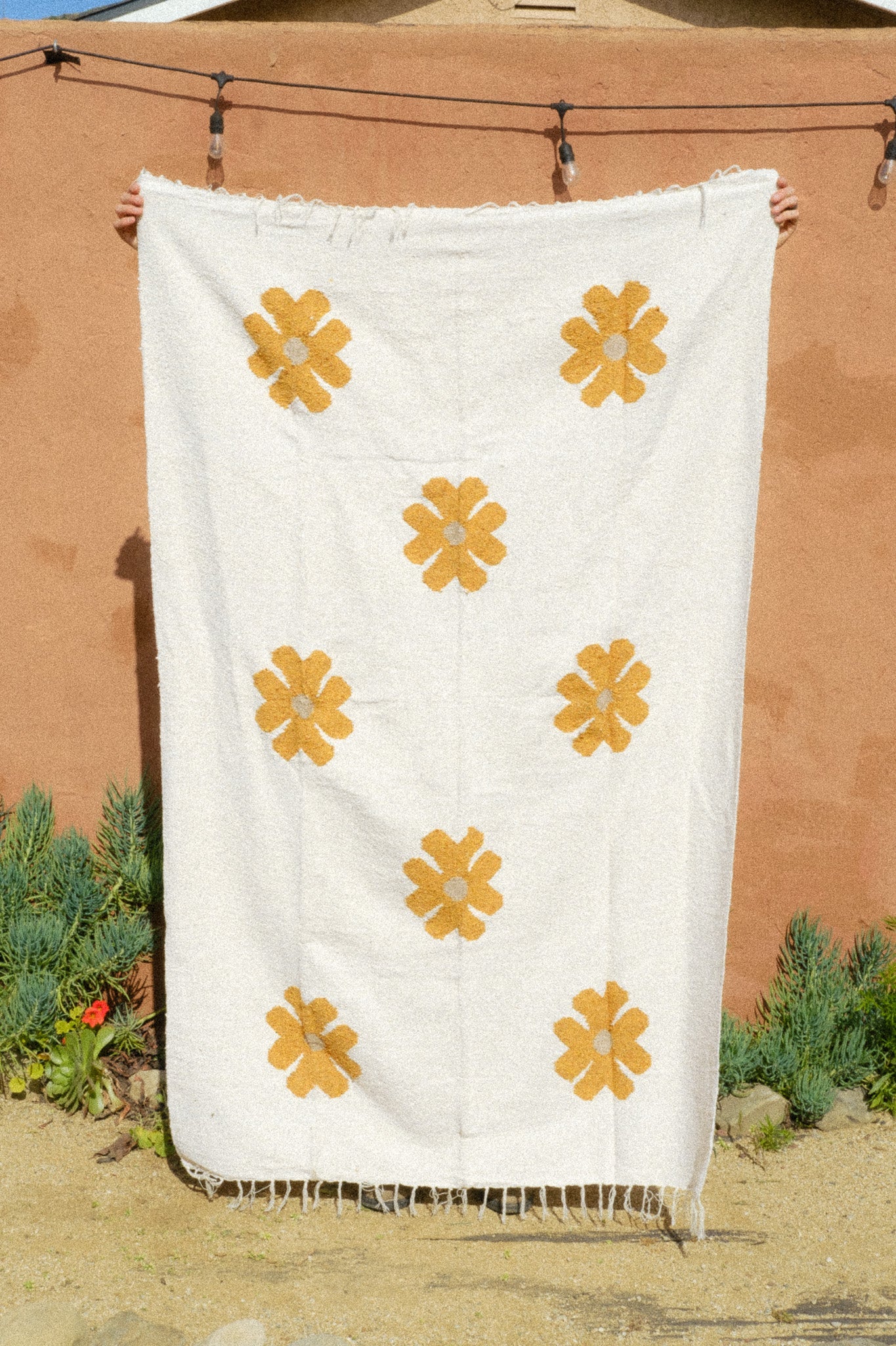 Flora Cream Throw