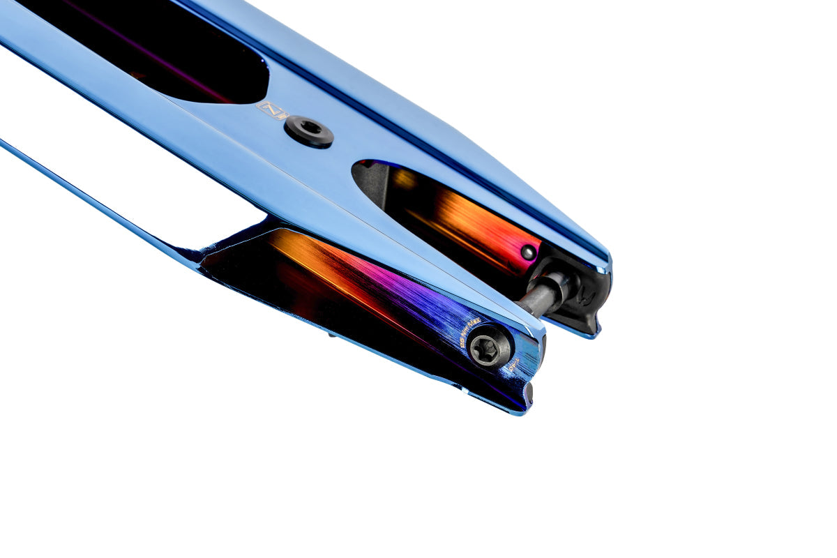 Ethic DTC Pandemonium V2 Scooter Deck 21.3″ (540mm) - Chrome Blue