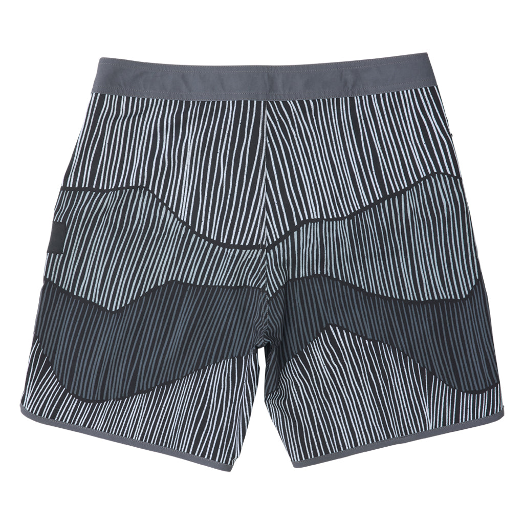 STRATA 83 FIT 18" BOARDSHORT