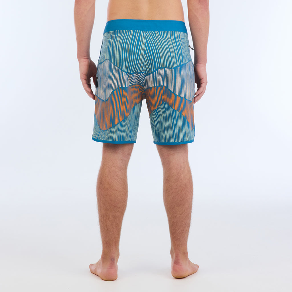 STRATA 83 FIT 18" BOARDSHORT