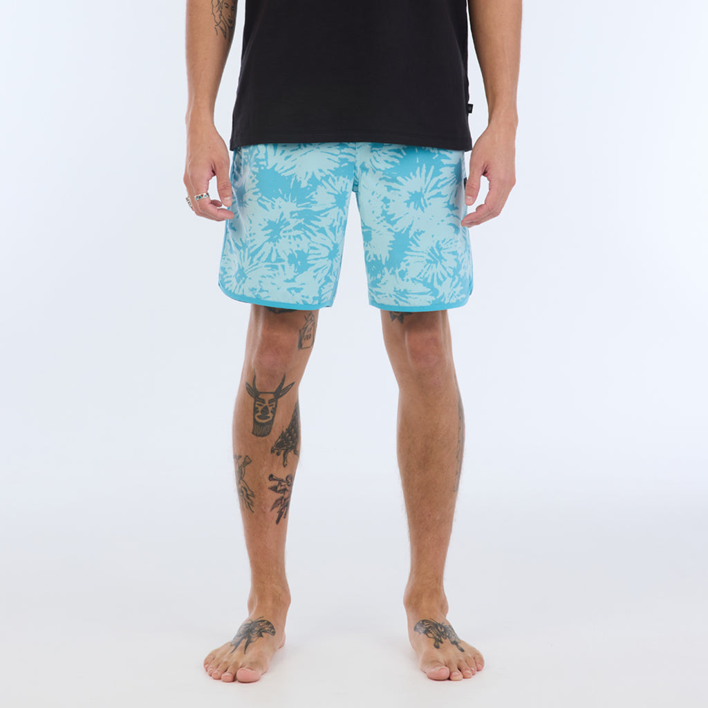 SLACKER PRINTED 18" E-WAIST WALKSHORT
